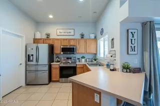 Photo #6: 6410632 Listing