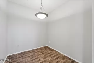 Photo #6: 6410645 Listing