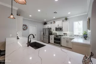 Photo #4: 6410769 Listing 