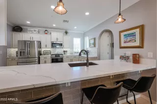 Photo #5: 6410769 Listing 