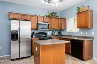 Photo #3: 6411011 Listing