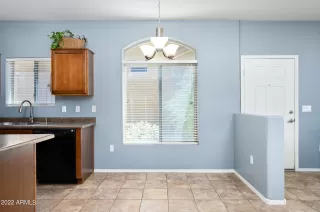 Photo #6: 6411011 Listing