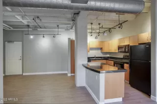 Photo #1: 6411058 Listing