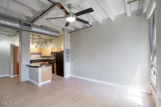 Photo #2: 6411058 Listing