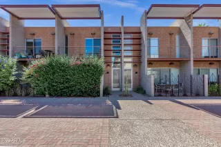 More Details about MLS # 6411097 : 325 E PALM LANE#103