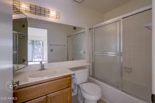 Photo #6: 6411111 Listing