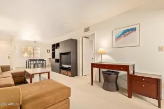 Photo #4: 6411265 Listing