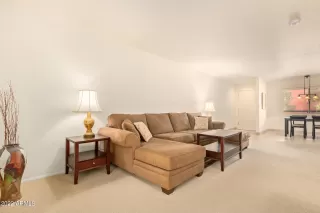 Photo #5: 6411265 Listing