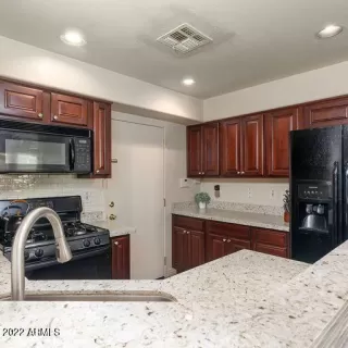 Photo #2: 6411371 Listing