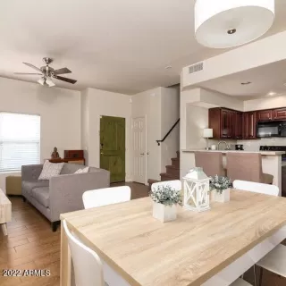 Photo #4: 6411371 Listing