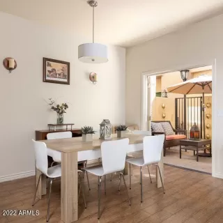 Photo #5: 6411371 Listing