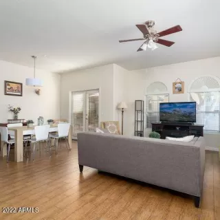 Photo #6: 6411371 Listing