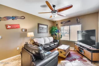 Photo #4: 6411381 Listing