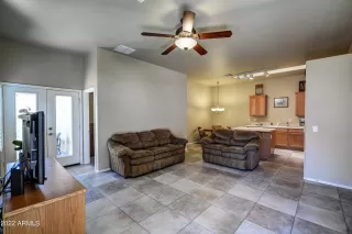 Photo #3: 6411401 Listing 