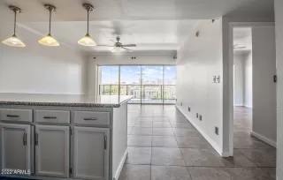 Photo #2: 6411414 Listing 