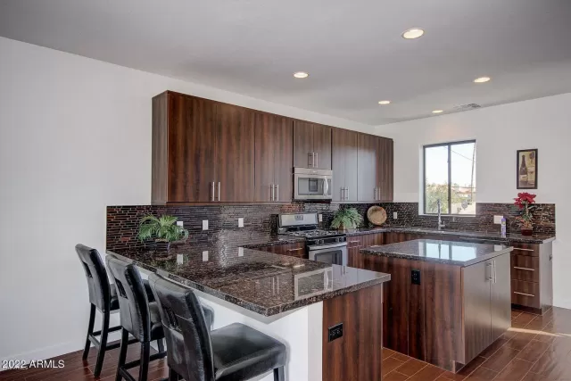 MLS: 6411496 Condo For Sale