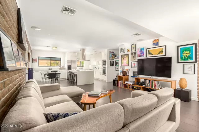 MLS: 6411500 Condo For Sale