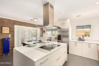 Photo #4: 6411500 Listing 