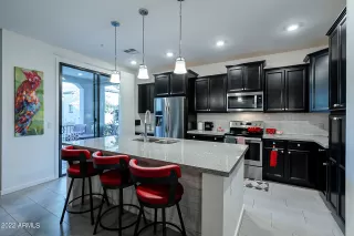 Photo #4: 6411607 Listing