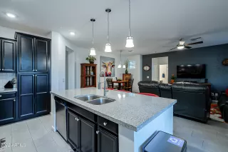 Photo #6: 6411607 Listing