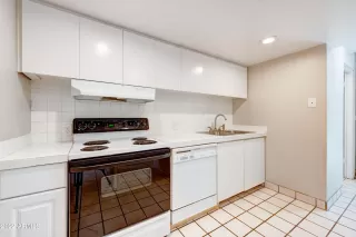 Photo #5: 6411716 Listing 