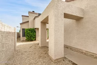 Photo #6: 6411791 Listing