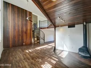 Photo #2: 6411936 Listing