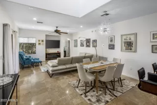 Photo #5: 6411944 Listing