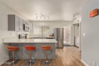 Photo #2: 6412094 Listing