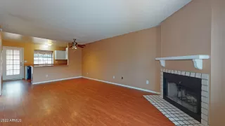 Photo #5: 6412286 Listing