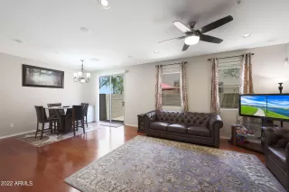 Photo #4: 6412290 Listing