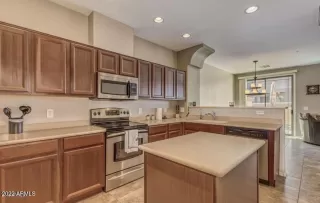 Photo #3: 6412691 Listing