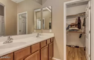 Photo #6: 6412691 Listing