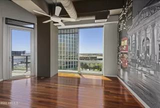 Photo #5: 6412723 Listing