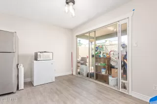 Photo #6: 6412736 Listing