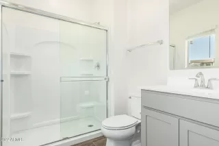 Photo #5: 6412836 Listing