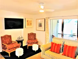 Photo #2: 6412916 Listing