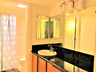 Photo #6: 6412916 Listing