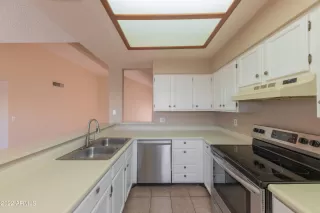 Photo #4: 6412945 Listing