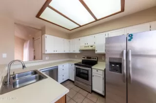 Photo #5: 6412945 Listing