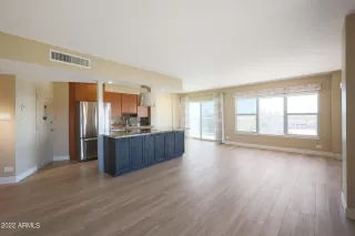 Photo #1: 6412968 Listing