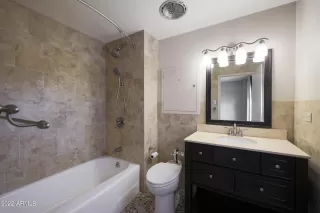 Photo #4: 6412968 Listing