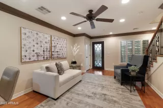 Photo #5: 6413242 Listing