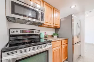 Photo #5: 6413340 Listing