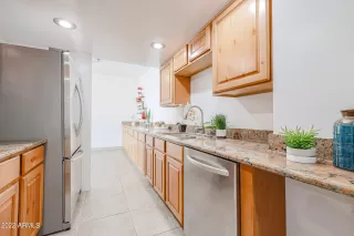 Photo #6: 6413340 Listing