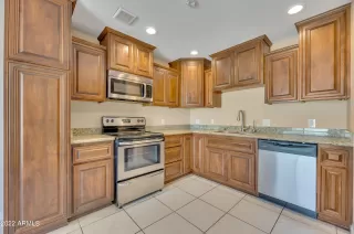 More Details about MLS # 6413476 : 4713 N 10TH STREET
