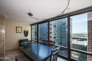 Photo #6: 6413605 Listing
