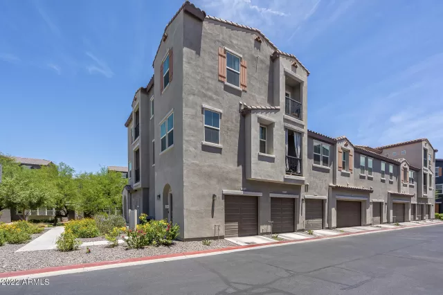 MLS: 6413661 Condo For Sale