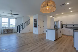 Photo #3: 6413661 Listing