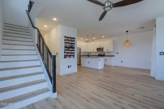 Photo #5: 6413661 Listing